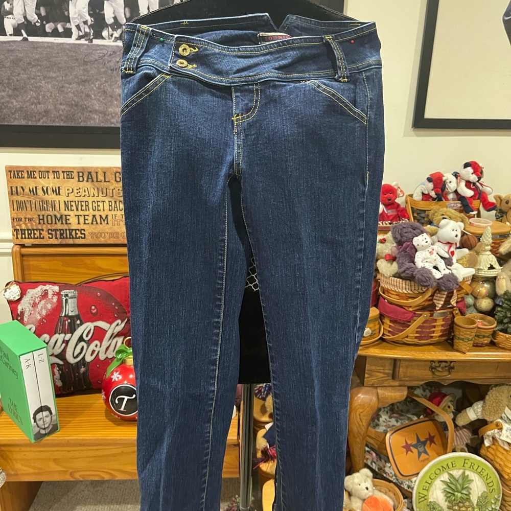 Younique Jeans